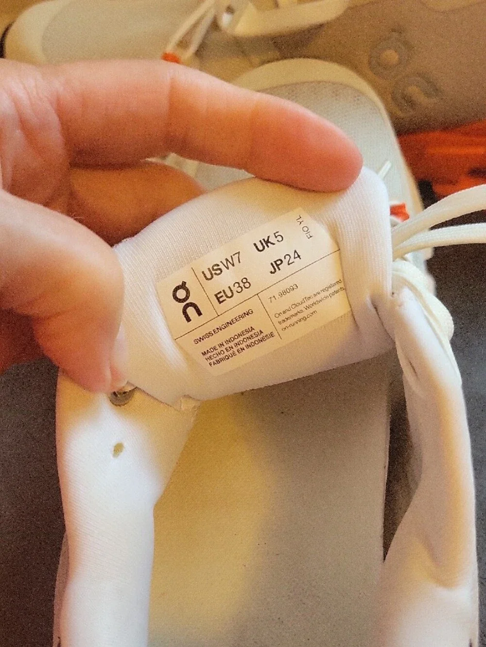 On Running Womens Cloudfly